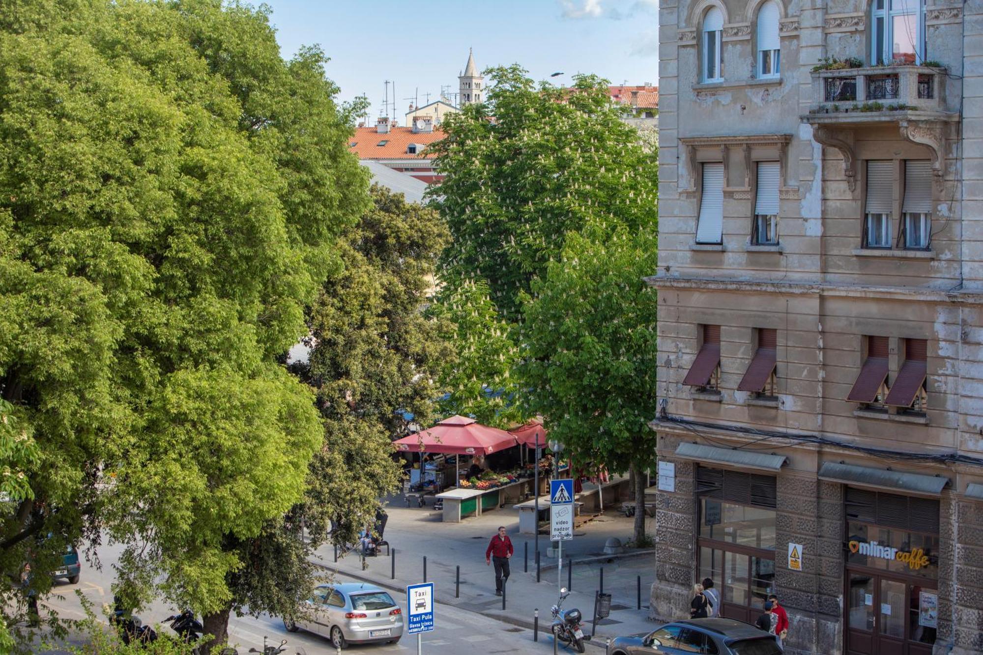 City Market Apartments Pula Exteriér fotografie